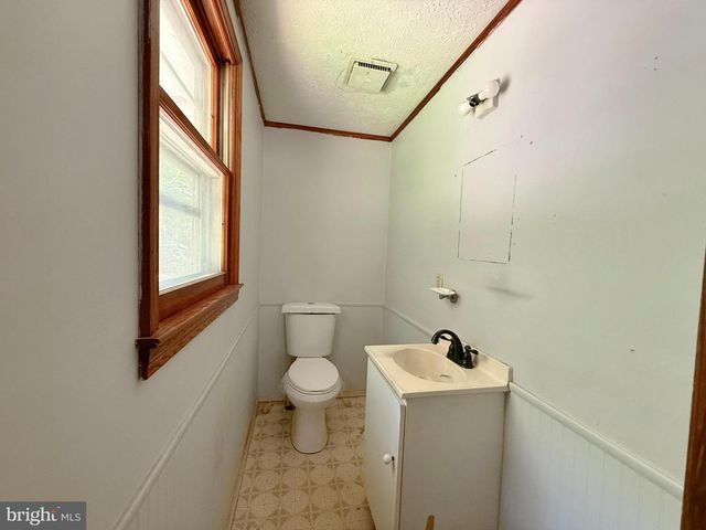 4779 AIRPORT RD, Salisbury, MD 21804