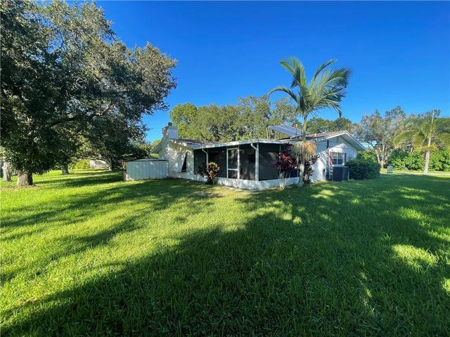 2255 54th Avenue, Vero Beach, FL 32966