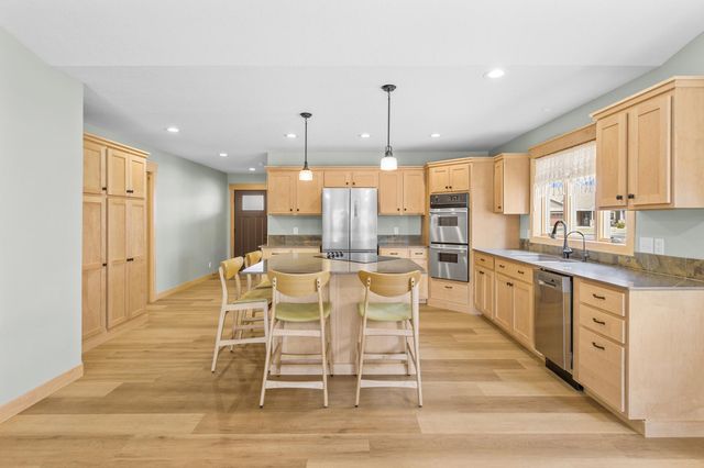3580 New Castle Drive, River Falls, WI 54022