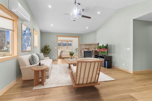 3580 New Castle Drive, River Falls, WI 54022