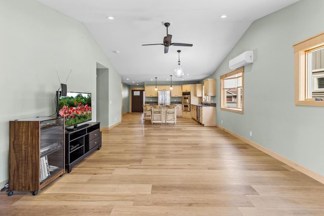 3580 New Castle Drive, River Falls, WI 54022
