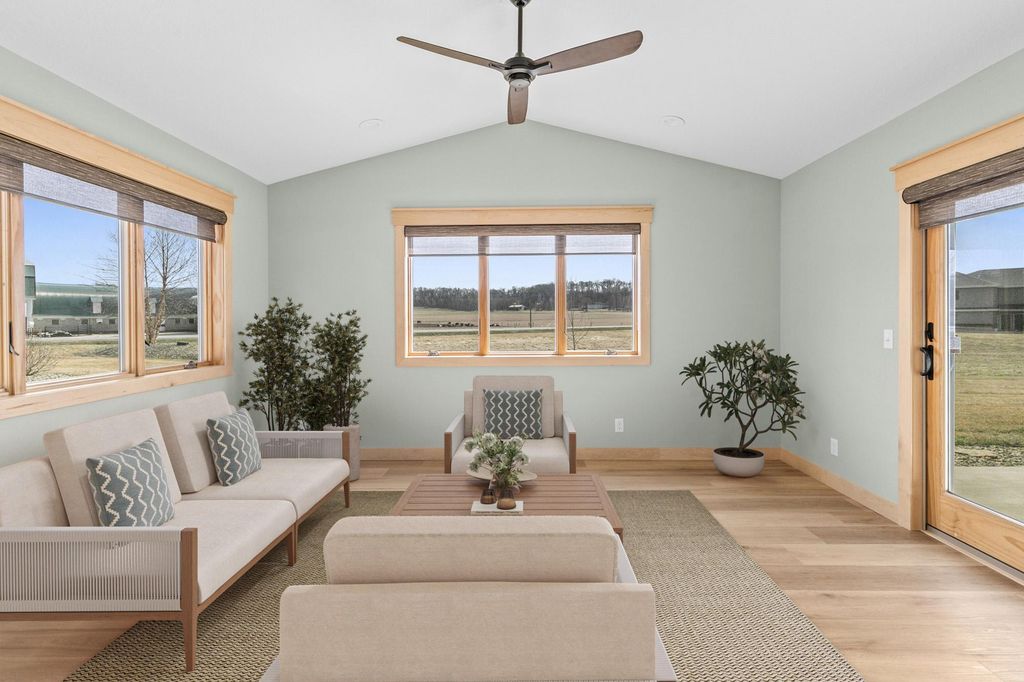3580 New Castle Drive, River Falls, WI 54022