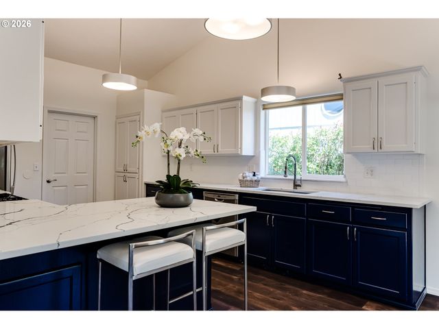 1060 TYSON Ln, Eugene, OR 97404