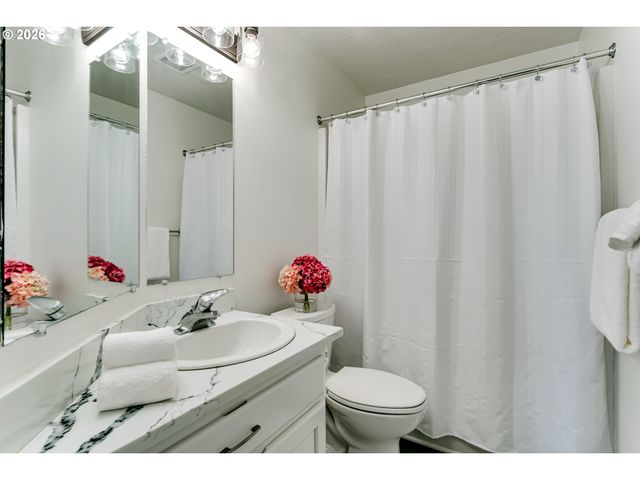 1060 TYSON Ln, Eugene, OR 97404