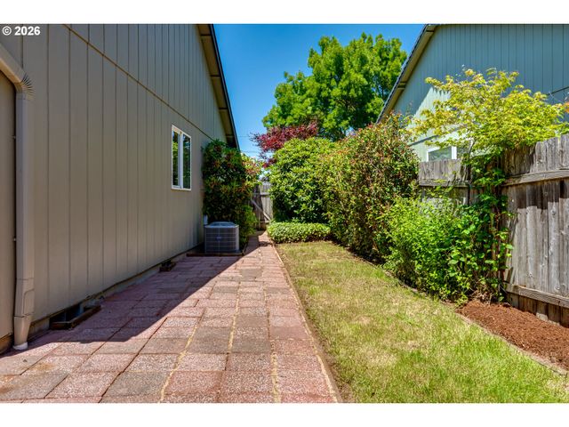 1060 TYSON Ln, Eugene, OR 97404