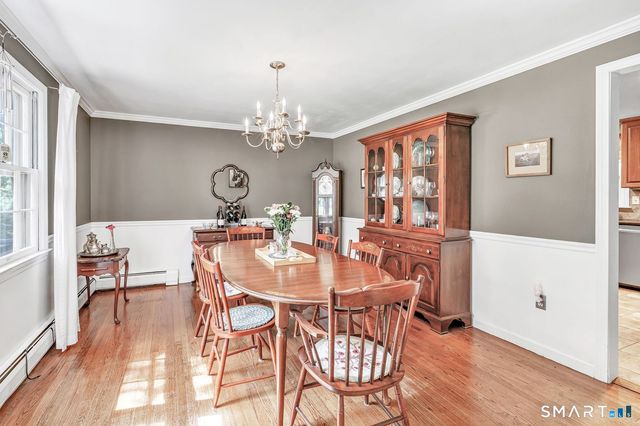 21 Overlook Place, Trumbull, CT 06611