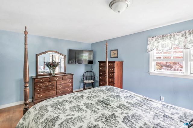 21 Overlook Place, Trumbull, CT 06611