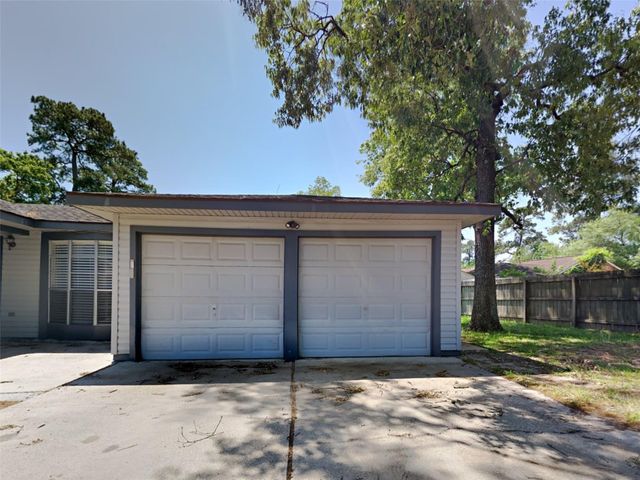 17623 Huntersglen Circle, Humble, TX 77396