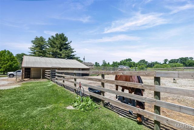 4734 Drda Lane, Edwardsville, IL 62025