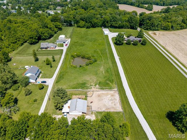4734 Drda Lane, Edwardsville, IL 62025