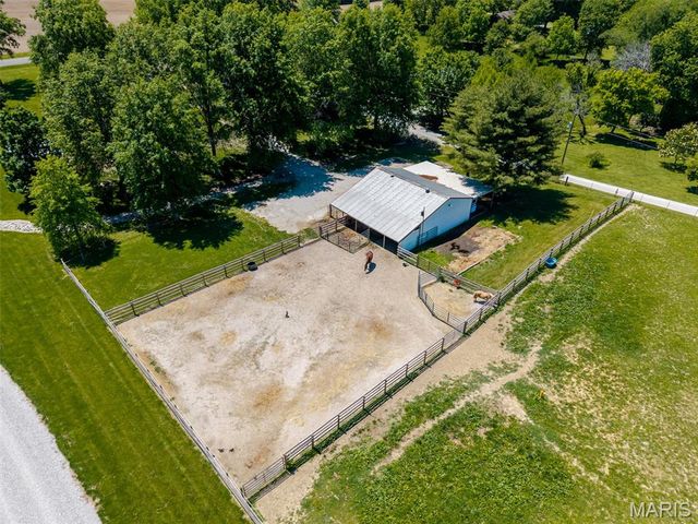 4734 Drda Lane, Edwardsville, IL 62025