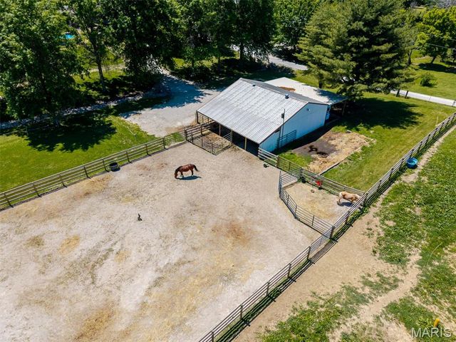 4734 Drda Lane, Edwardsville, IL 62025