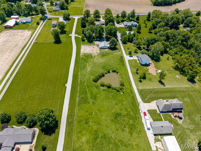 4734 Drda Lane, Edwardsville, IL 62025