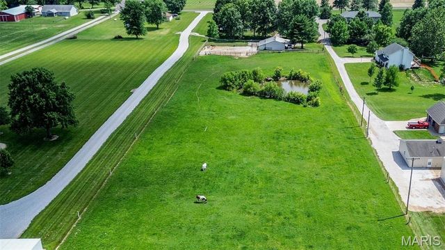 4734 Drda Lane, Edwardsville, IL 62025