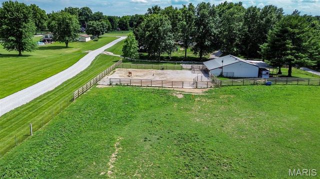 4734 Drda Lane, Edwardsville, IL 62025