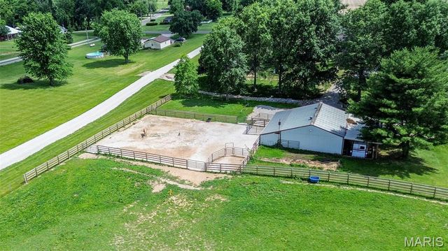 4734 Drda Lane, Edwardsville, IL 62025