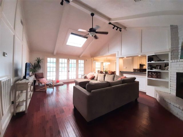 1558 Oconnor Drive, Conroe, TX 77304