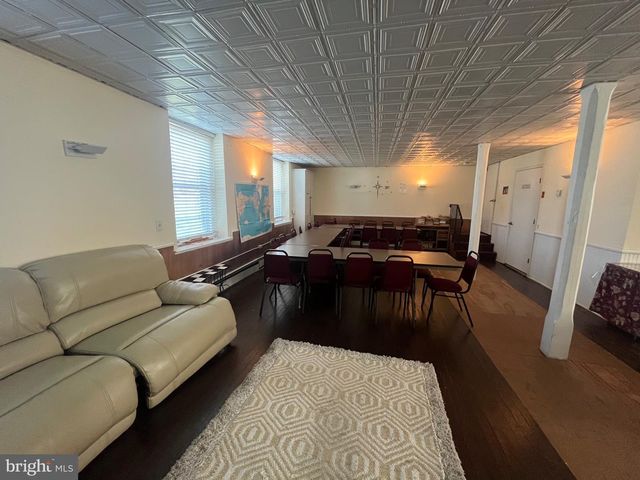 615 HADDONFIELD BERLIN RD, Voorhees, NJ 08043