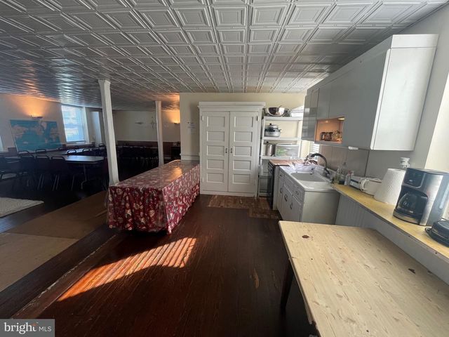 615 HADDONFIELD BERLIN RD, Voorhees, NJ 08043