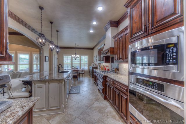 9505 N 144th East Avenue, Owasso, OK 74055