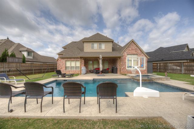 9505 N 144th East Avenue, Owasso, OK 74055