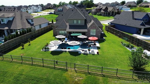9505 N 144th East Avenue, Owasso, OK 74055