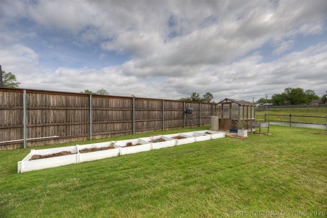 9505 N 144th East Avenue, Owasso, OK 74055