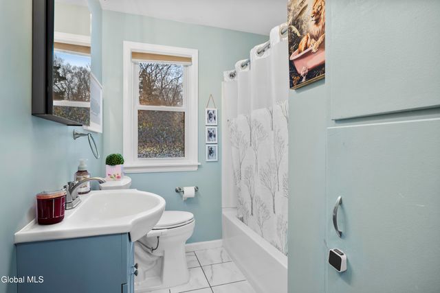 204 Heckeler Drive, Glenville, NY 12302