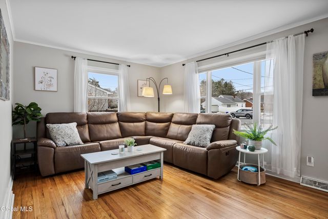 204 Heckeler Drive, Glenville, NY 12302