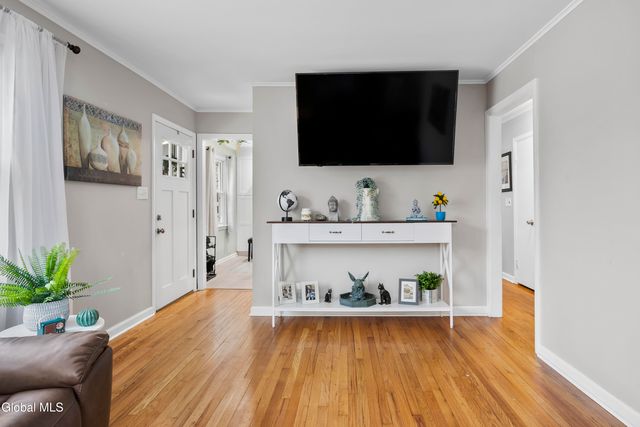 204 Heckeler Drive, Glenville, NY 12302