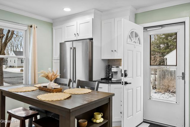 204 Heckeler Drive, Glenville, NY 12302