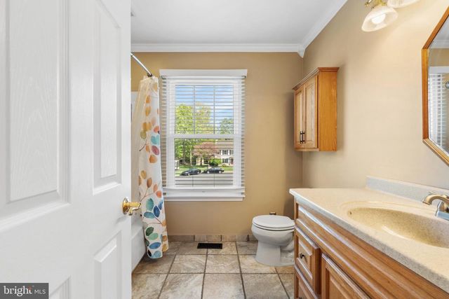 5117 DOWNS RUN, Pipersville, PA 18947