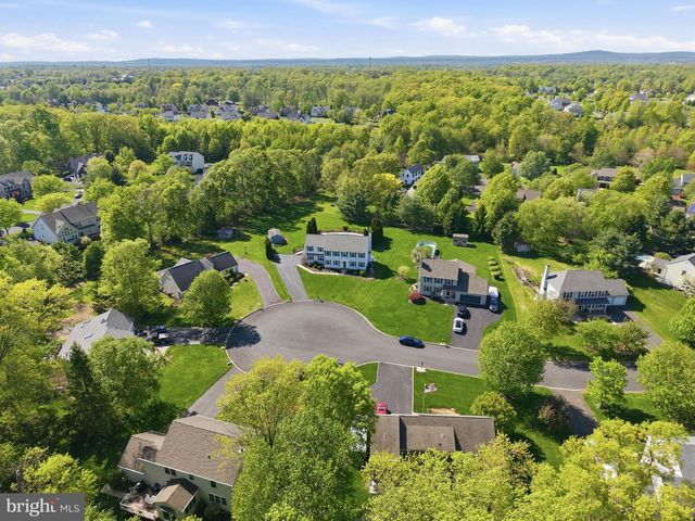5117 DOWNS RUN, Pipersville, PA 18947