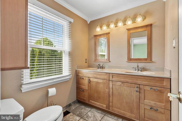 5117 DOWNS RUN, Pipersville, PA 18947