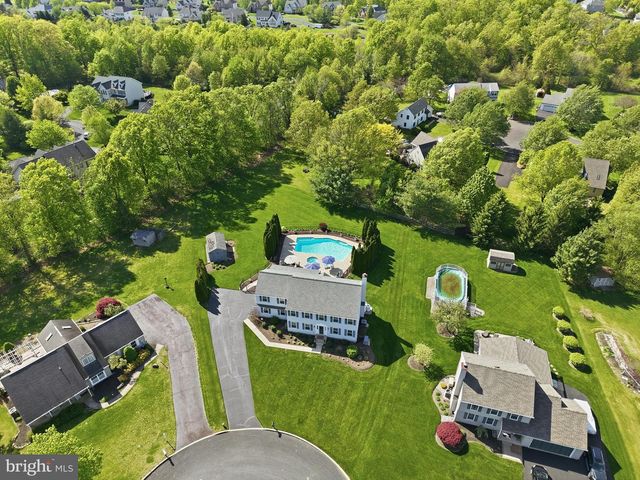 5117 DOWNS RUN, Pipersville, PA 18947