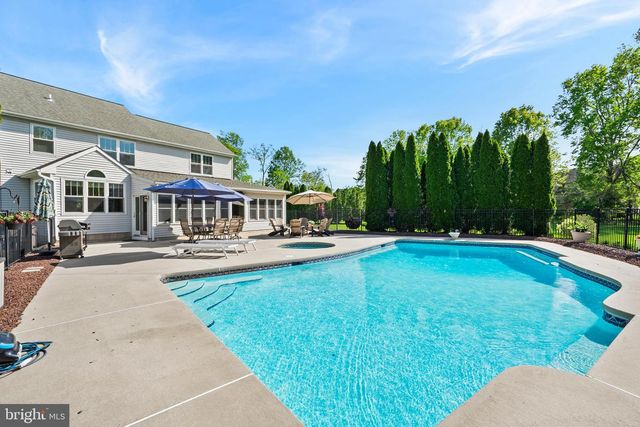 5117 DOWNS RUN, Pipersville, PA 18947