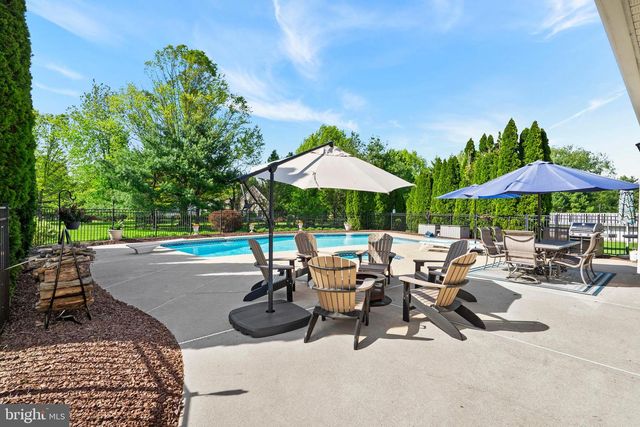 5117 DOWNS RUN, Pipersville, PA 18947
