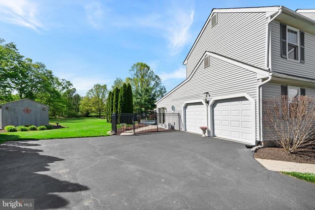 5117 DOWNS RUN, Pipersville, PA 18947
