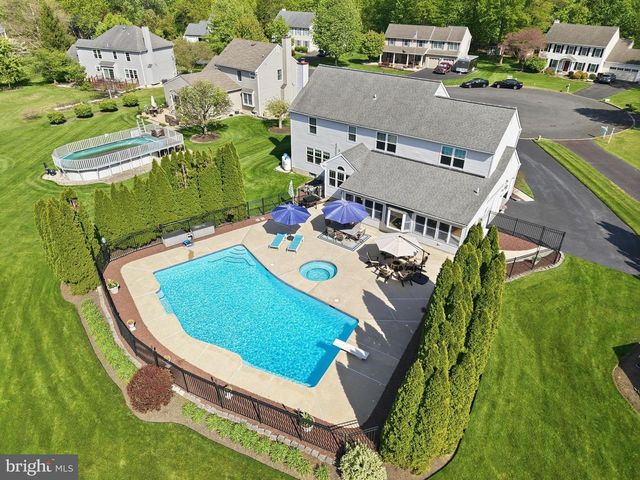 5117 DOWNS RUN, Pipersville, PA 18947