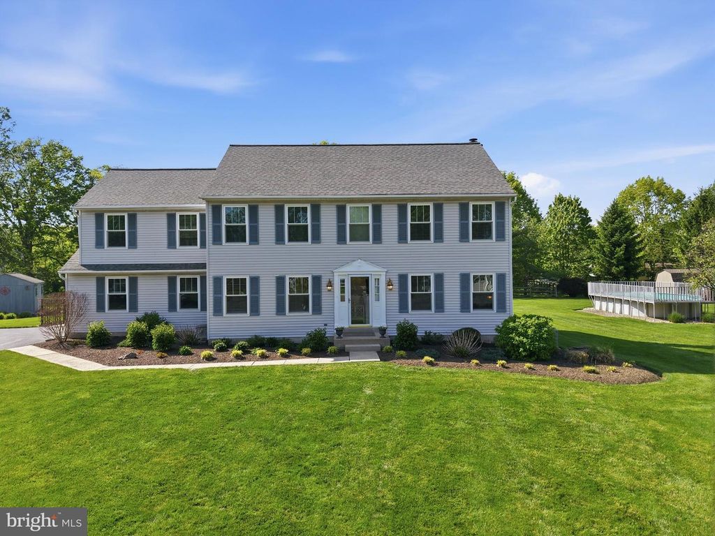 5117 DOWNS RUN, Pipersville, PA 18947