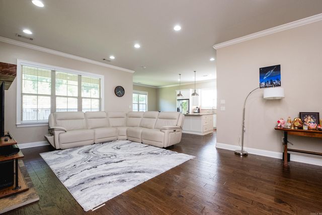 23 Belles Fleurs Circle, Little Rock, AR 72223