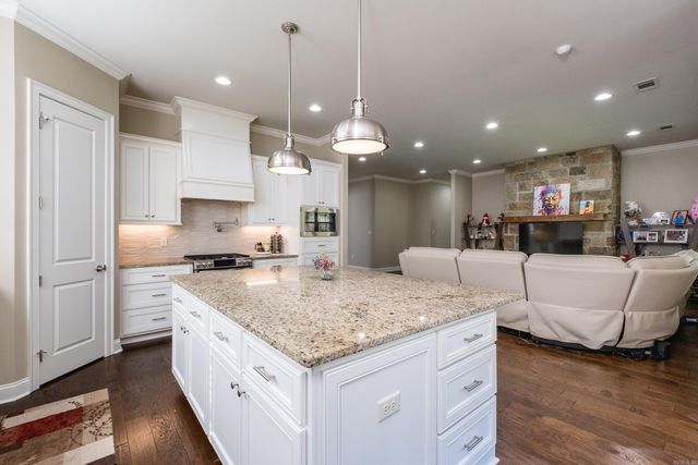 23 Belles Fleurs Circle, Little Rock, AR 72223
