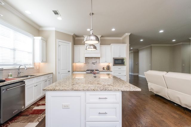 23 Belles Fleurs Circle, Little Rock, AR 72223