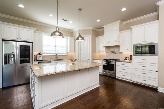 23 Belles Fleurs Circle, Little Rock, AR 72223