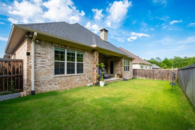 23 Belles Fleurs Circle, Little Rock, AR 72223