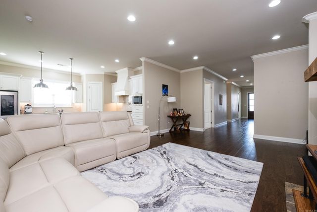 23 Belles Fleurs Circle, Little Rock, AR 72223