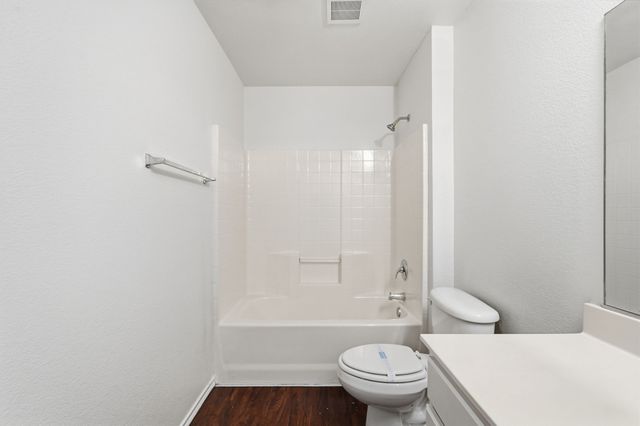 10405 Hideaway Trail, Fort Worth, TX 76131