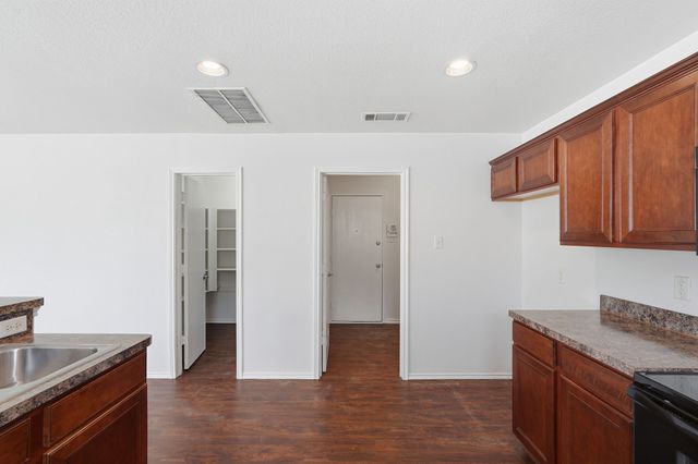 10405 Hideaway Trail, Fort Worth, TX 76131