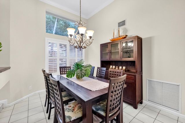 1210 Fairfax Ct, Weston, FL 33326