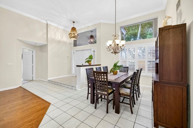 1210 Fairfax Ct, Weston, FL 33326